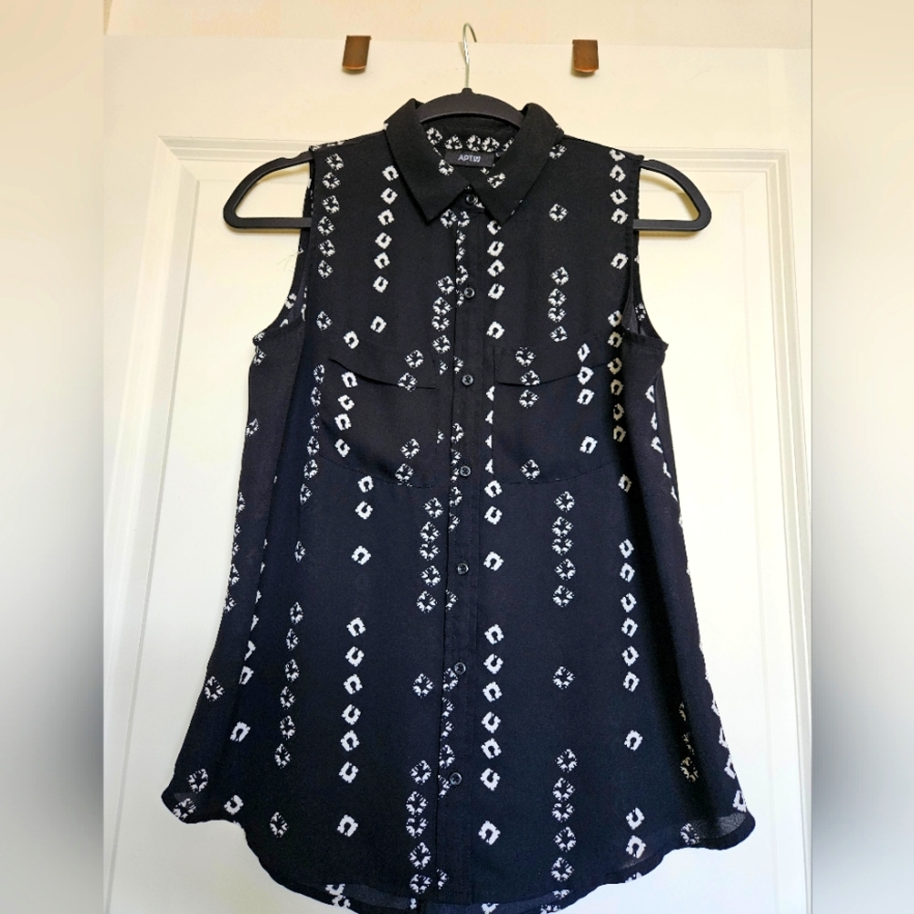 Apt. 9 Sleeveless Split Back Top - Size XS